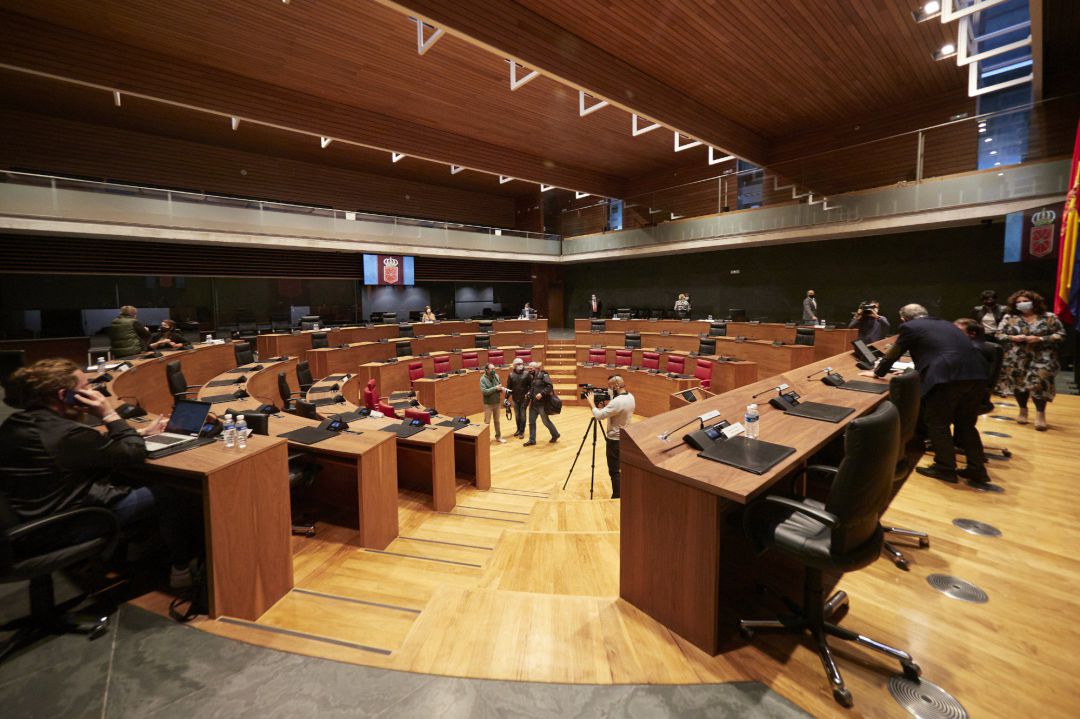 Mesa y Junta de portavoces en el Parlamento de Navarra Mesa y Junta de portavoces en el Parlamento de Navarra