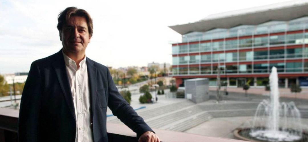 El alcalde fuenlabreño lleva tiempo pidiendo a la presidenta regional una reunión de trabajo. El alcalde fuenlabreño lleva tiempo pidiendo a la presidenta regional una reunión de trabajo.