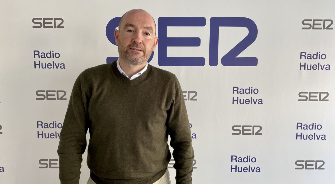 El concejal del Ayuntamiento de Huelva, Pepe Fernández, en los estudios de la SER. El concejal del Ayuntamiento de Huelva, Pepe Fernández, en los estudios de la SER.