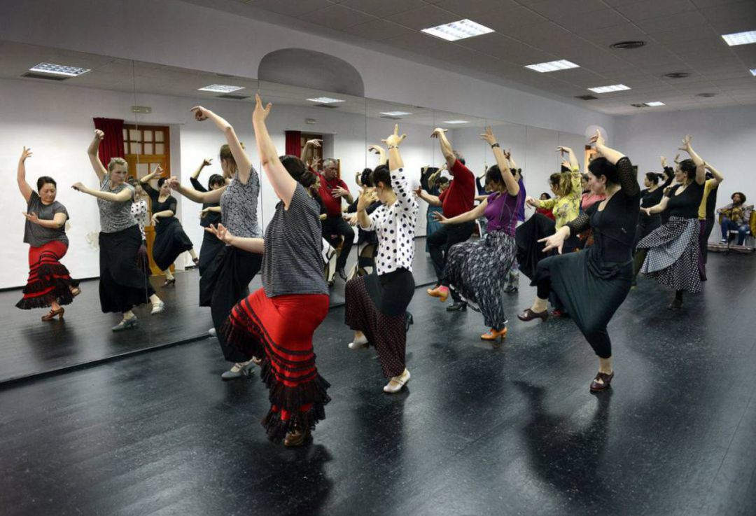 Uno de los cursos de baile que se celebran durante el Festival Uno de los cursos de baile que se celebran durante el Festival