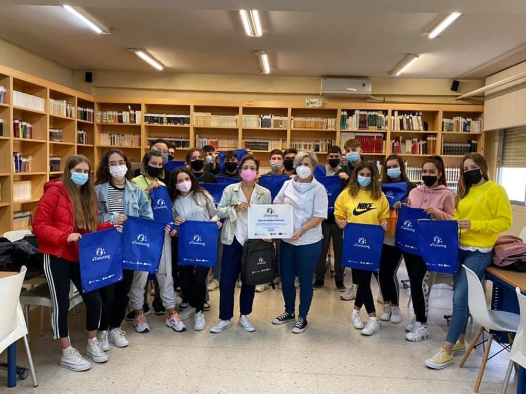 Los alumnos del IES Jándula ganan el Premio Europea Etwinning Los alumnos del IES Jándula ganan el Premio Europea Etwinning