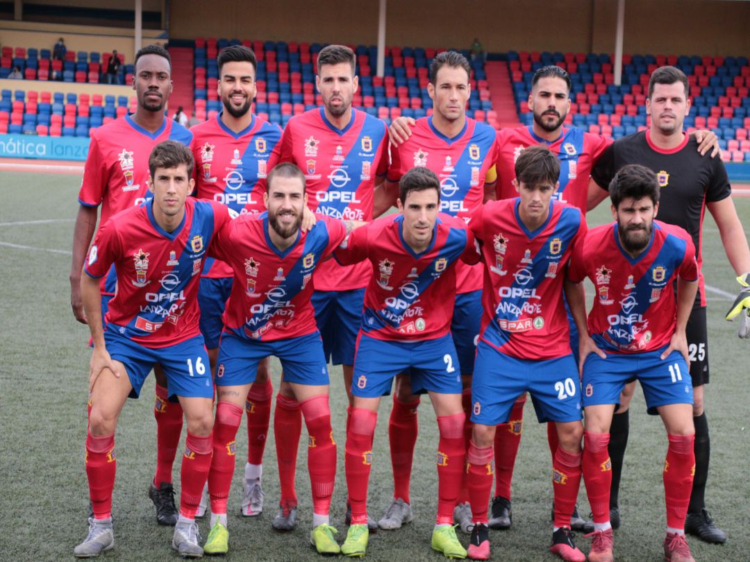 Una de las alineaciones de la UD Lanzarote 2020-2021. Una de las alineaciones de la UD Lanzarote 2020-2021.