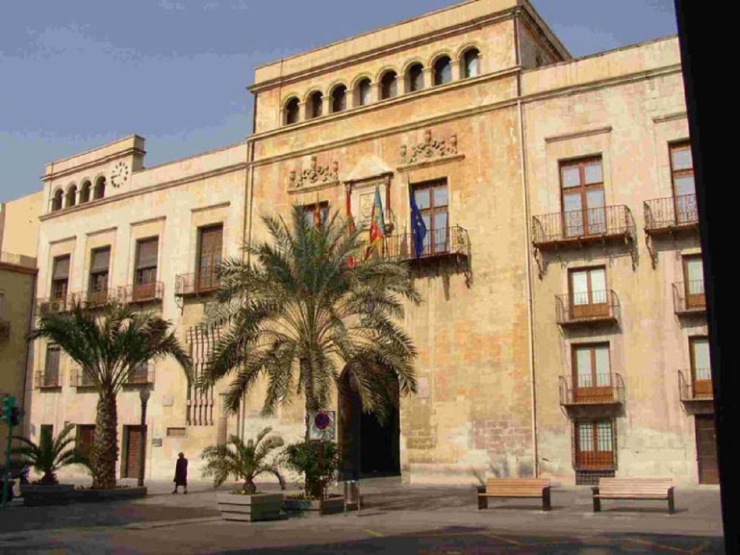 Fachada del Ayuntamiento de Elche Fachada del Ayuntamiento de Elche