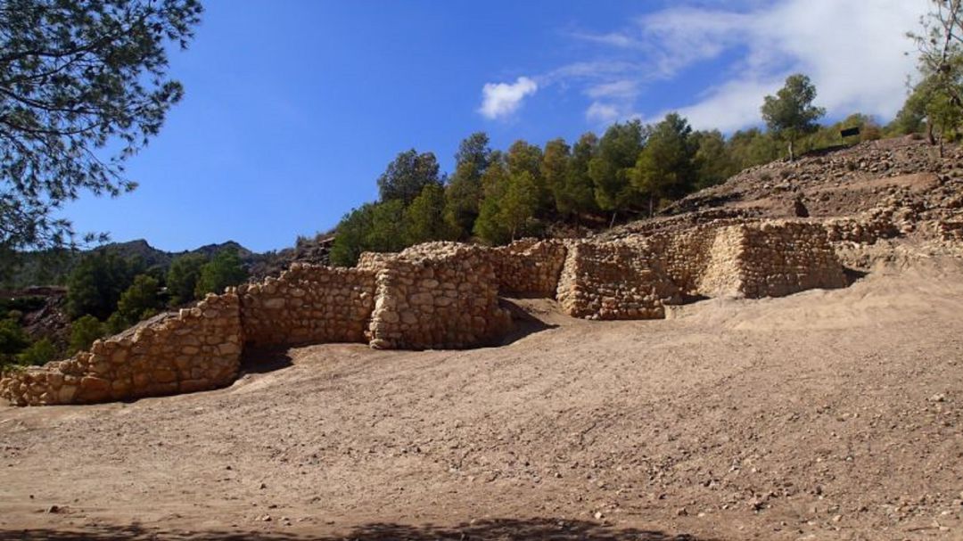 Yacimiento de La Bastida Yacimiento de La Bastida