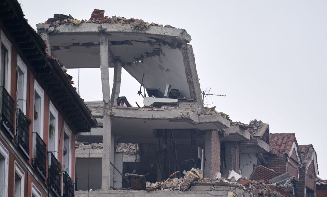 El edificio de la calle Toledo quedó destrozado tras la explosión de gas. El edificio de la calle Toledo quedó destrozado tras la explosión de gas.