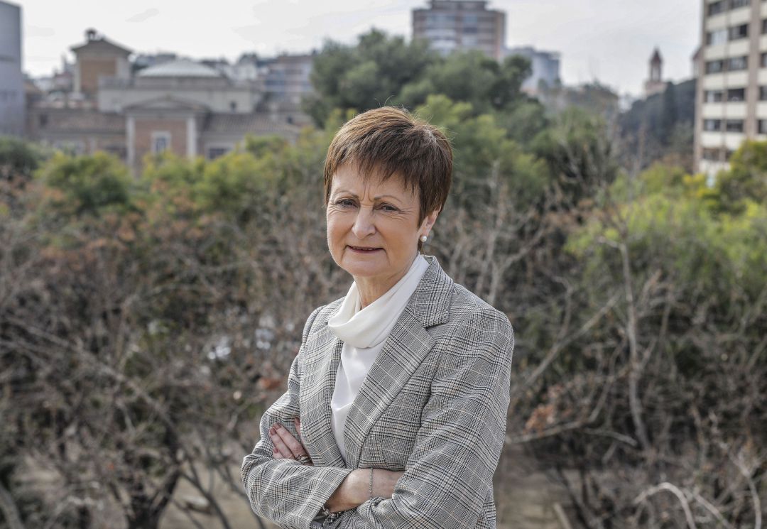 La rectora de la Universidad de Valencia, Mavi Mestre, posa para Europa Press tras una entrevista, en València. La rectora de la Universidad de Valencia, Mavi Mestre, posa para Europa Press tras una entrevista, en València.