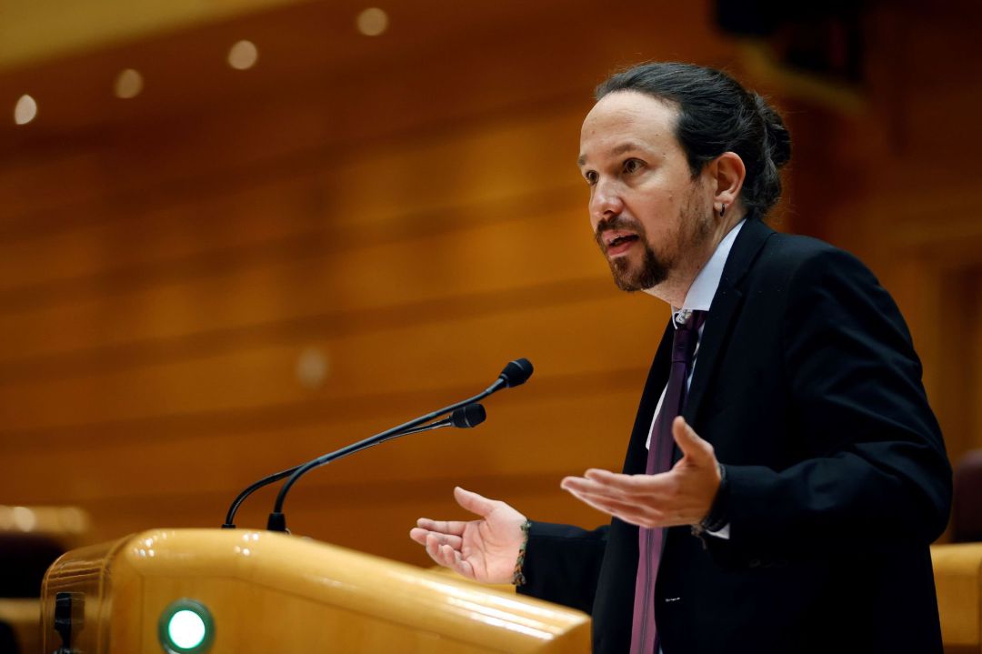 El vicepresidente segundo y ministro de Derechos Sociales y Agenda 2030, Pablo Iglesias, interviene durante la sesión de control al Gobierno celebrada esta tarde en el Senado. El vicepresidente segundo y ministro de Derechos Sociales y Agenda 2030, Pablo Iglesias, interviene durante la sesión de control al Gobierno celebrada esta tarde en el Senado.