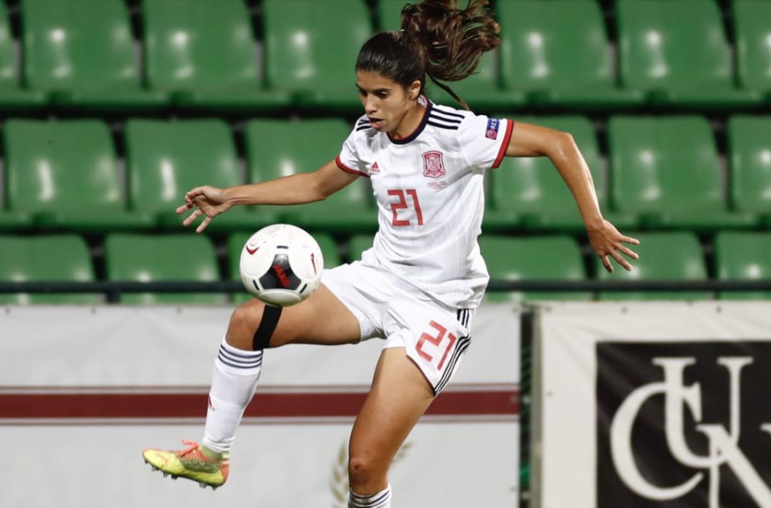 Alba Redondo, durante un partido con España Alba Redondo, durante un partido con España