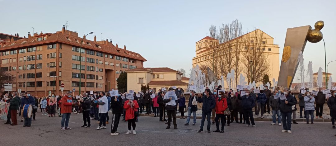Protesta de los vecinos de Capiscol por la reanudación de las obras del centro de salud Protesta de los vecinos de Capiscol por la reanudación de las obras del centro de salud