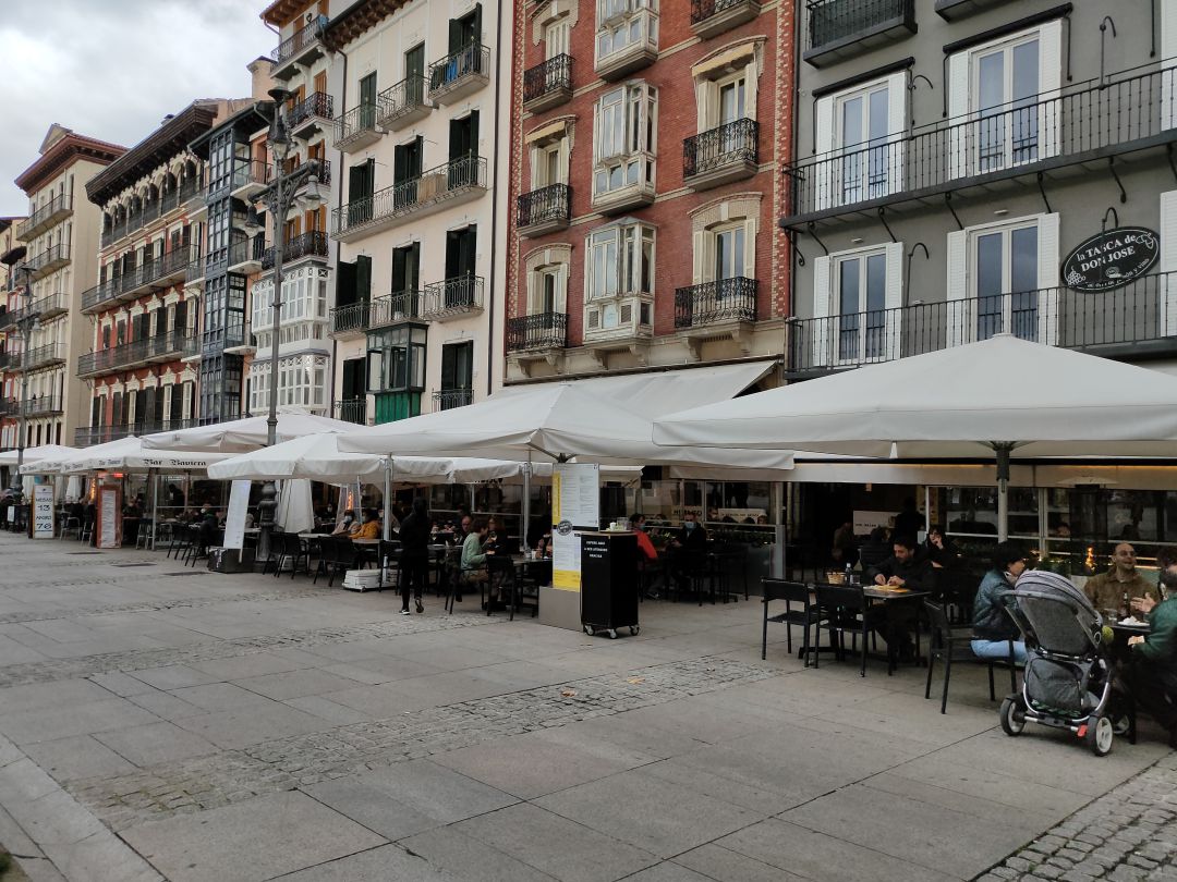Terrazas de la Plaza del Castillo de Pamplona. Terrazas de la Plaza del Castillo de Pamplona.