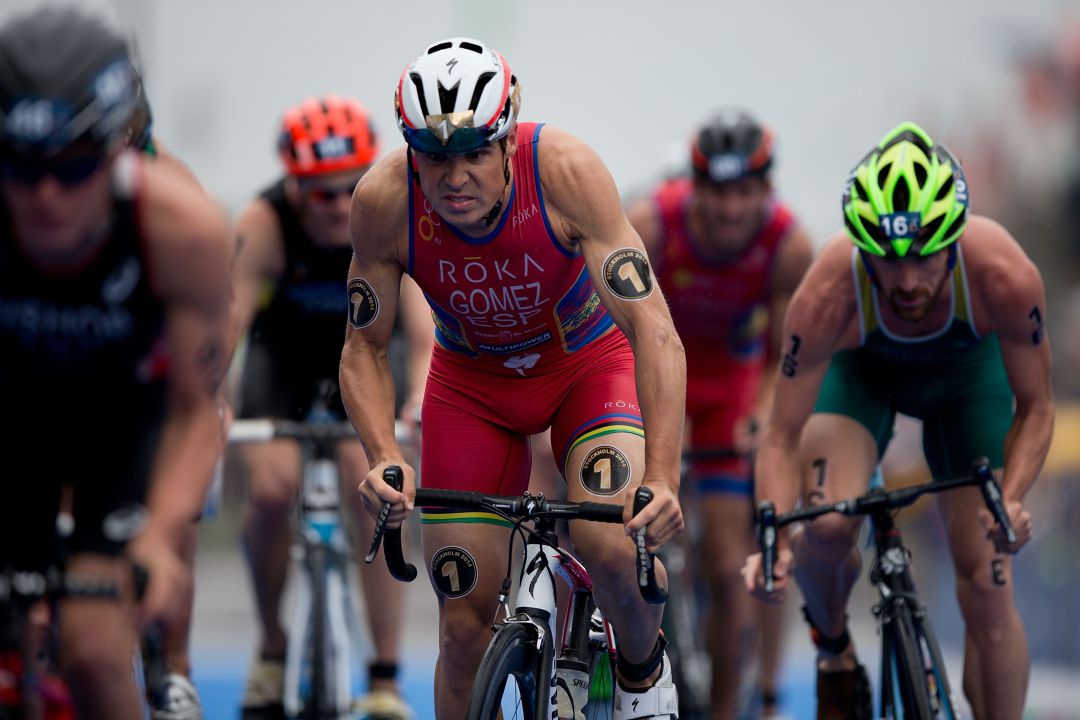 Gómez Noya enfila la remontada en bici en la prueba mundial de Estocolmo Gómez Noya enfila la remontada en bici en la prueba mundial de Estocolmo