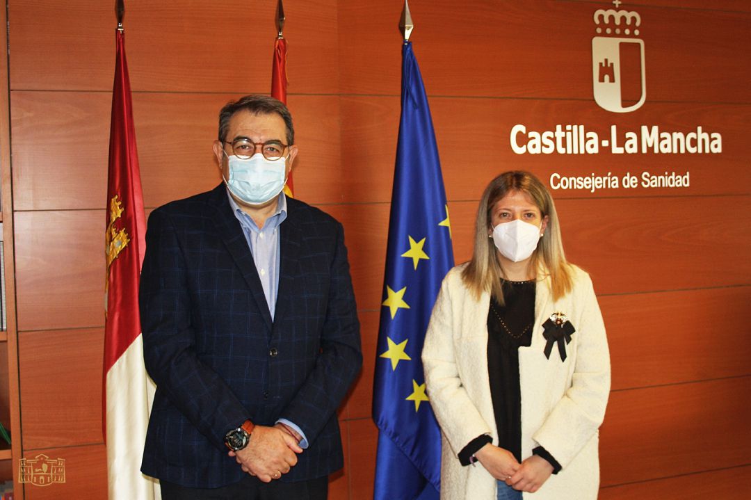 El consejero y la alcaldesa durante su encuentro El consejero y la alcaldesa durante su encuentro