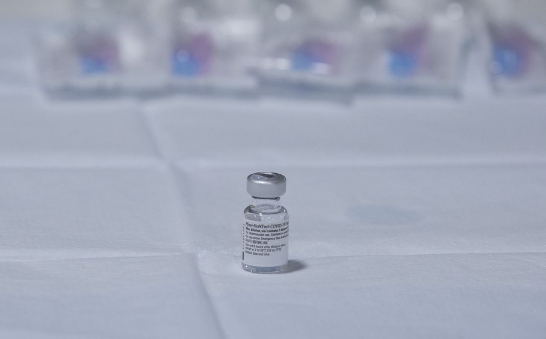 Dosis de la vacuna Pfizer-BioNTech contra el coronavirus. Dosis de la vacuna Pfizer-BioNTech contra el coronavirus.
