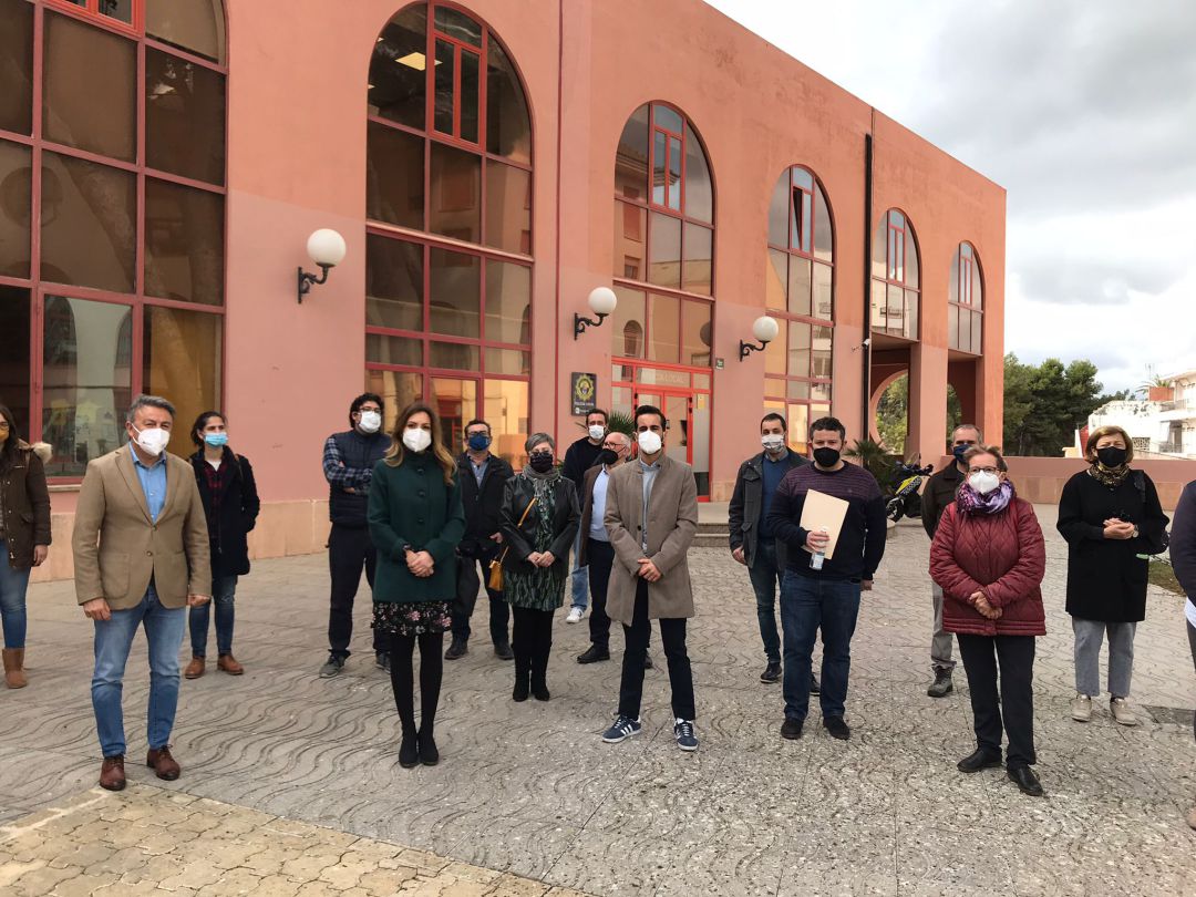 Concentración en contra de la moción de censura presentada en Teulada Concentración en contra de la moción de censura presentada en Teulada