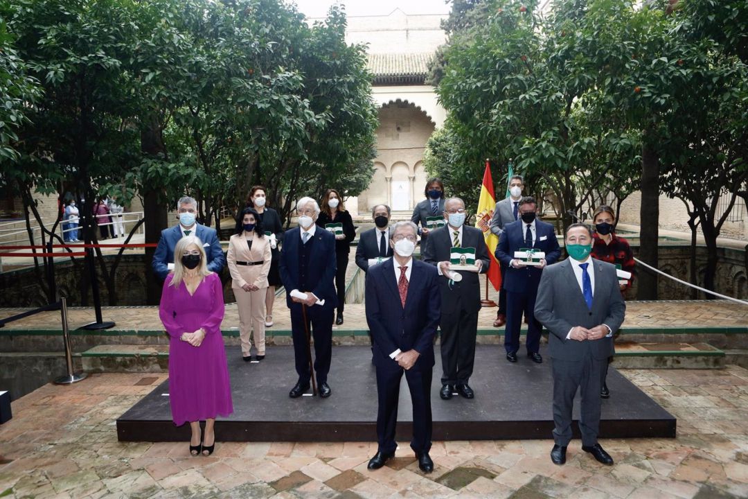 Acto de entrega de las Banderas de Andalucía Acto de entrega de las Banderas de Andalucía