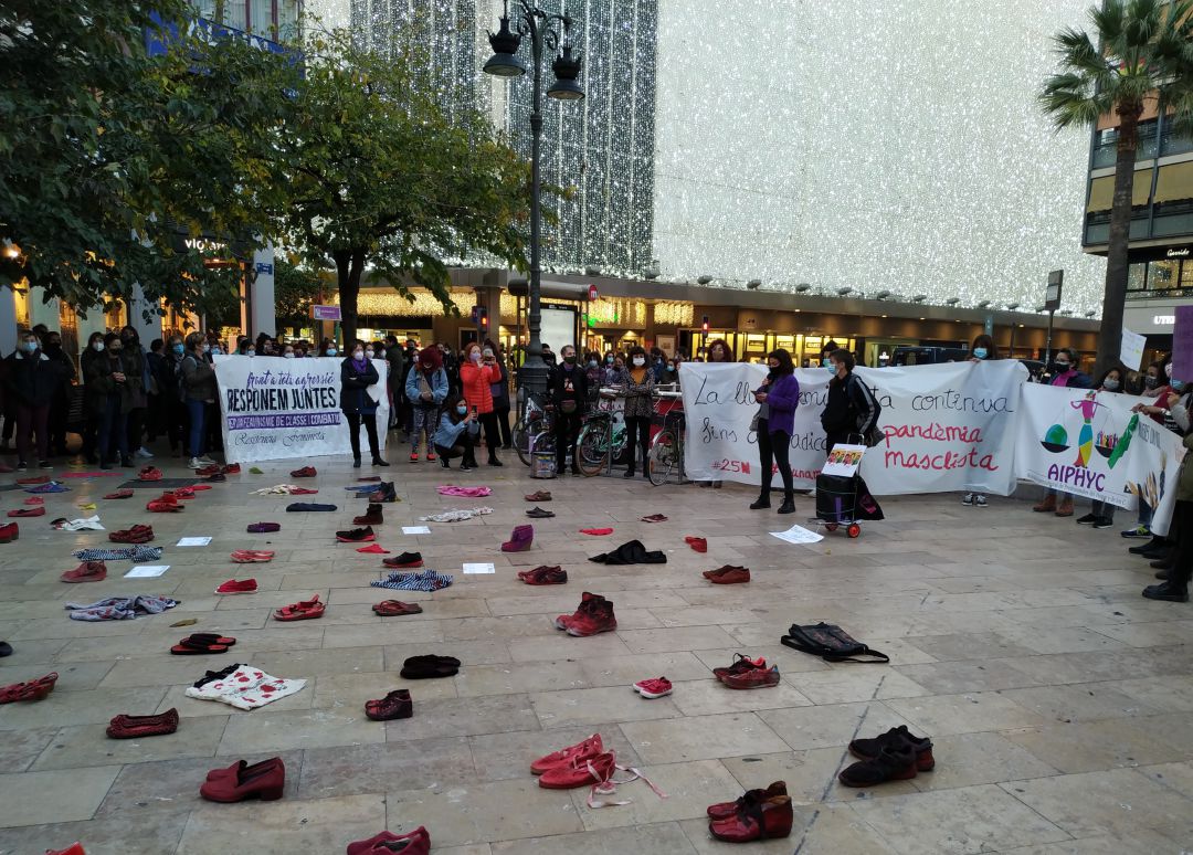 Una concentración celebra el 25 de noviembre, día contra la Violencia Machista Una concentración celebra el 25 de noviembre, día contra la Violencia Machista