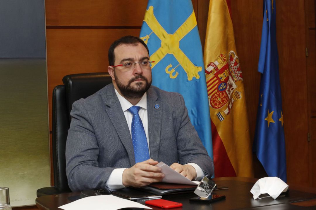 El presidente del Principado, Adrián Barbónb, durante una reunión del consejo de Gobierno. El presidente del Principado, Adrián Barbónb, durante una reunión del consejo de Gobierno.