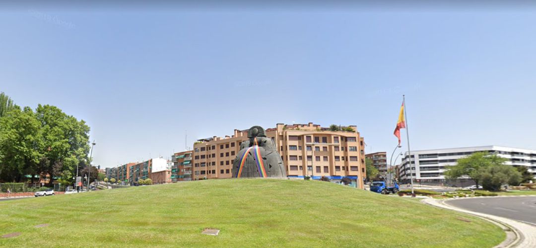 La escultura de La Menina es uno de los lugares mas significativos de Alcobendas. La escultura de La Menina es uno de los lugares mas significativos de Alcobendas.