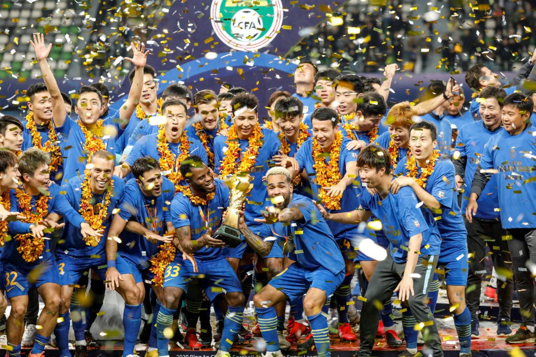 El Jiangsu FC celebra el título de la Superliga china El Jiangsu FC celebra el título de la Superliga china
