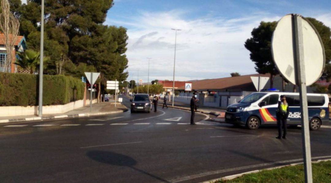 Policía Nacional controlando accesos y salidas de Elda y Petrer Policía Nacional controlando accesos y salidas de Elda y Petrer
