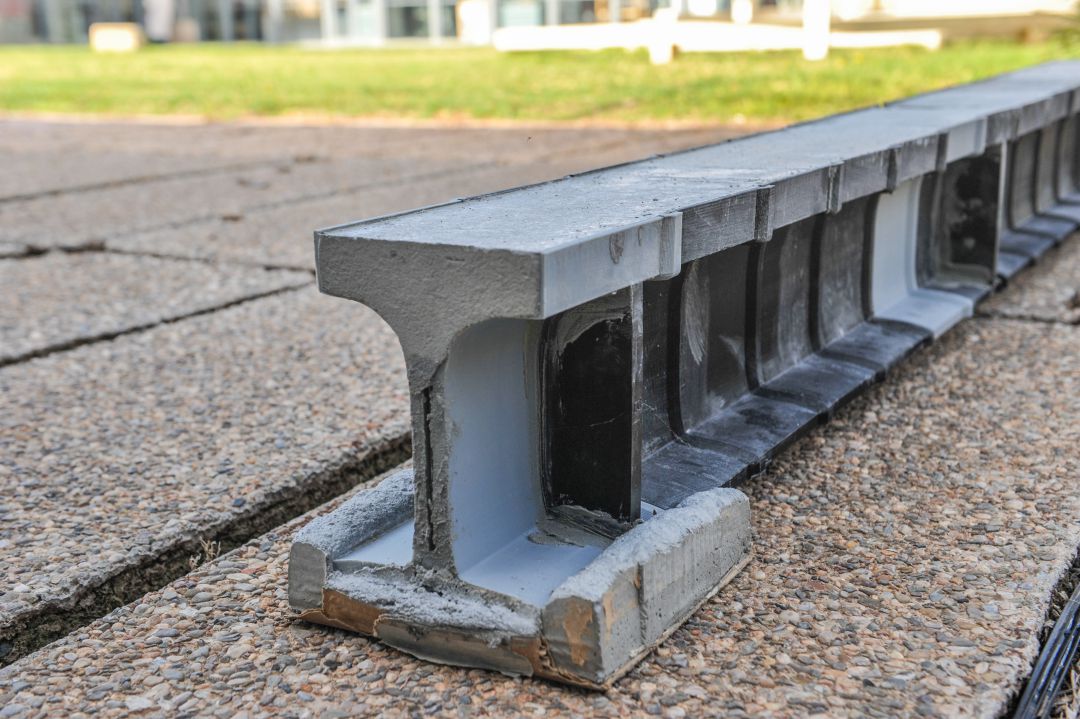 Nuevas vigas desarrolladas por la UPV y que prometen "revolucionar" el sector de la construcción. Nuevas vigas desarrolladas por la UPV y que prometen "revolucionar" el sector de la construcción.