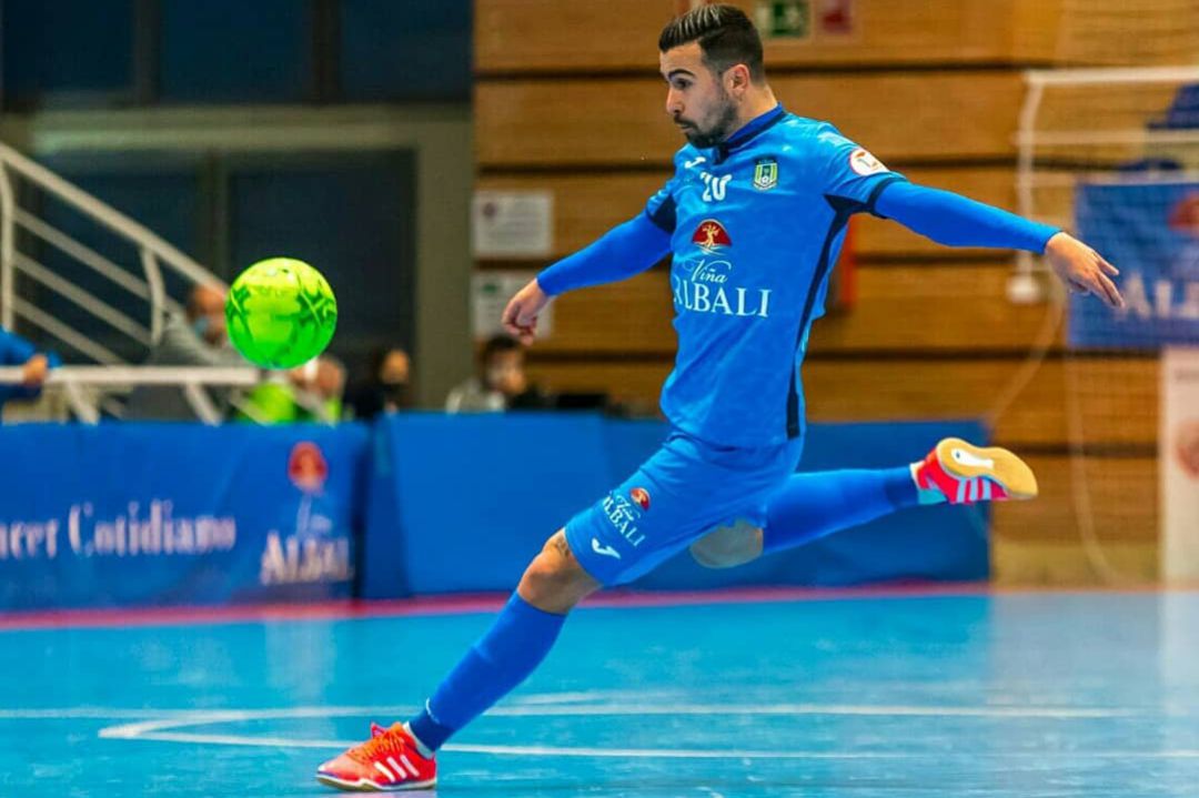 Imagen de Chino, durante el partido frente al BeSoccer UMA Antequera Imagen de Chino, durante el partido frente al BeSoccer UMA Antequera