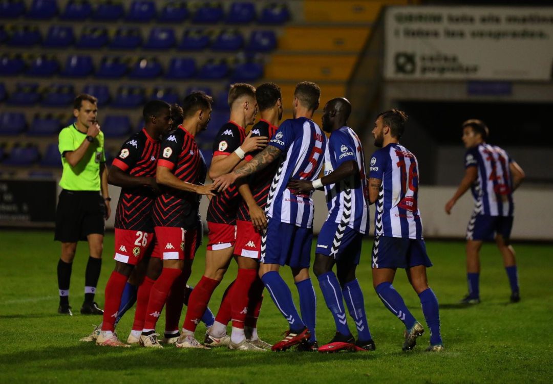 Jugadores del Hércules y Alcoyano Jugadores del Hércules y Alcoyano