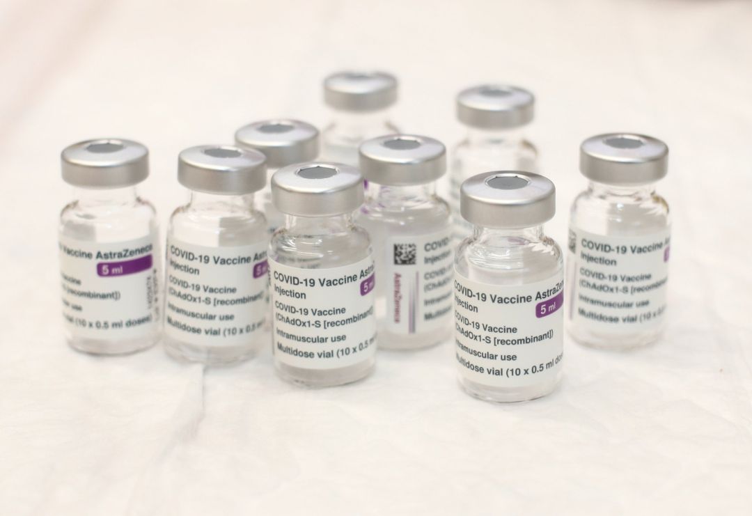 Dosis de la vacuna AstraZeneca contra el Covid- 19 Dosis de la vacuna AstraZeneca contra el Covid- 19