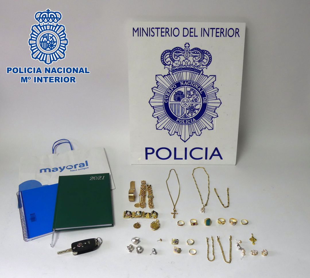 Detenidos dos miembros de un grupo criminal dedicado a hurtos en domicilios de personas de avanzada edad Detenidos dos miembros de un grupo criminal dedicado a hurtos en domicilios de personas de avanzada edad