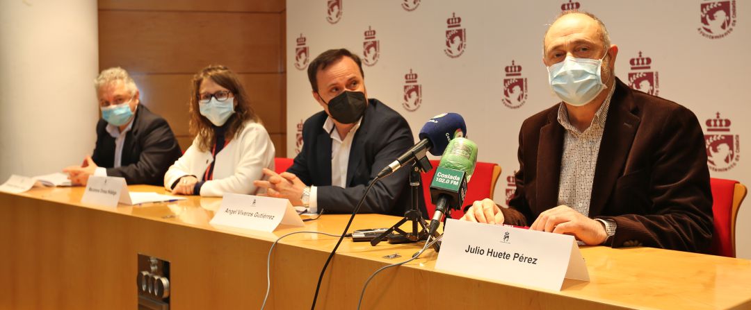 Fernando Romero, Macarena Orosa, Ángel Viveros y Julio Huete esta mañana en la rueda de prensa. Fernando Romero, Macarena Orosa, Ángel Viveros y Julio Huete esta mañana en la rueda de prensa.