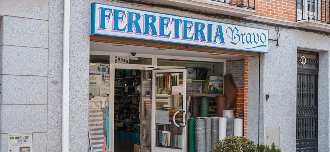 Actualmente, cuenta con más de 260 comercios de distinta índole, como bares y restaurantes o empresas de servicios minoristas Actualmente, cuenta con más de 260 comercios de distinta índole, como bares y restaurantes o empresas de servicios minoristas