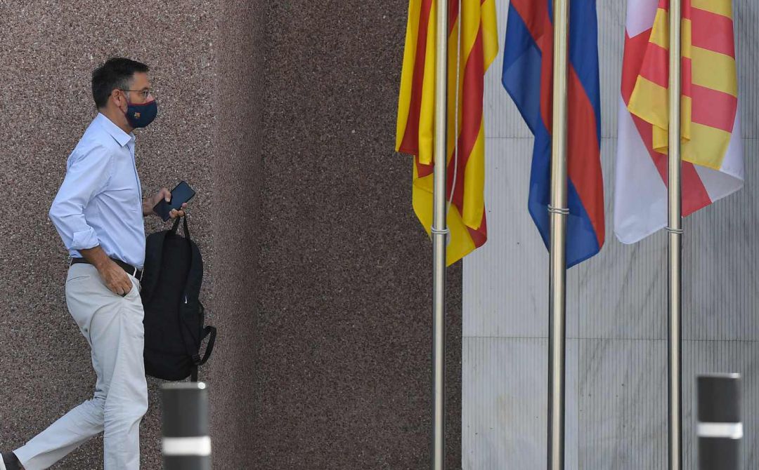 Josep María Bartomeu, entrando en las oficinas del FC Barcelona en una imagen de archivo. Josep María Bartomeu, entrando en las oficinas del FC Barcelona en una imagen de archivo.