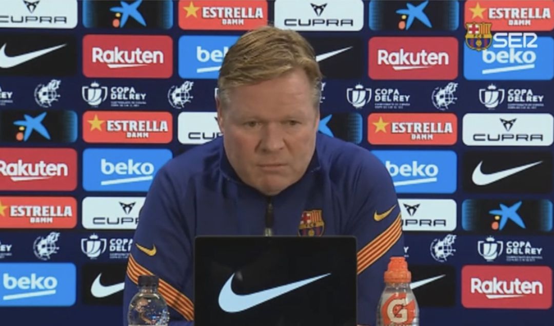 Koeman, durante la rueda de prensa. Koeman, durante la rueda de prensa.