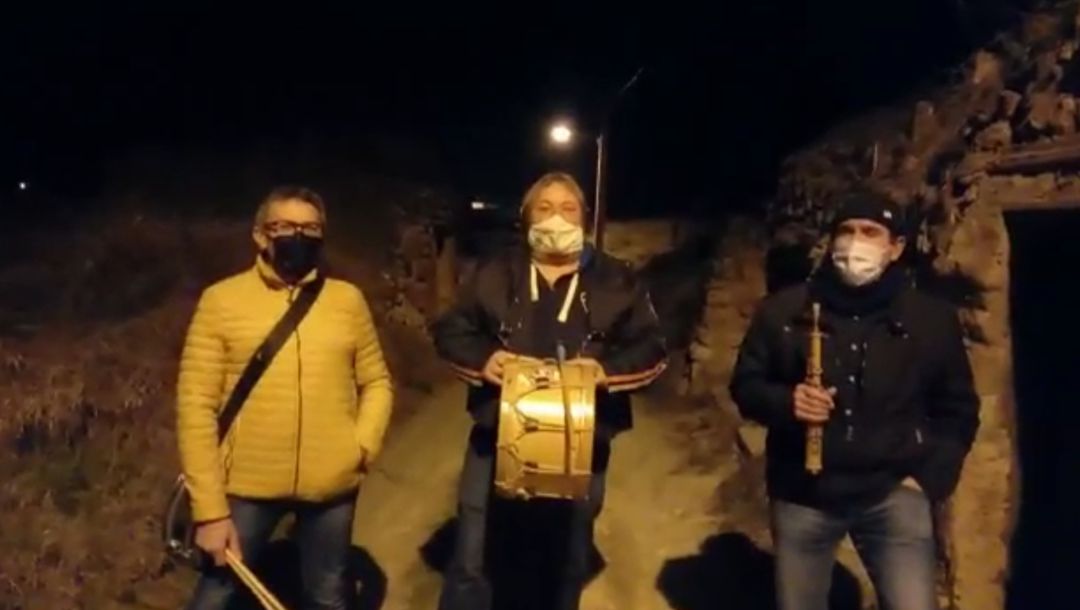 Captura de uno de los momentos del vídeo Captura de uno de los momentos del vídeo