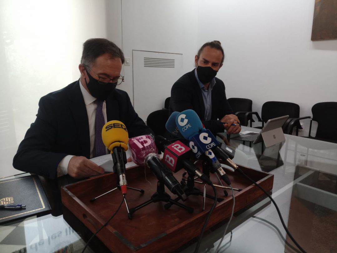 Rueda de prensa del nuevo conseller de Vivienda y Movilidad. Rueda de prensa del nuevo conseller de Vivienda y Movilidad.