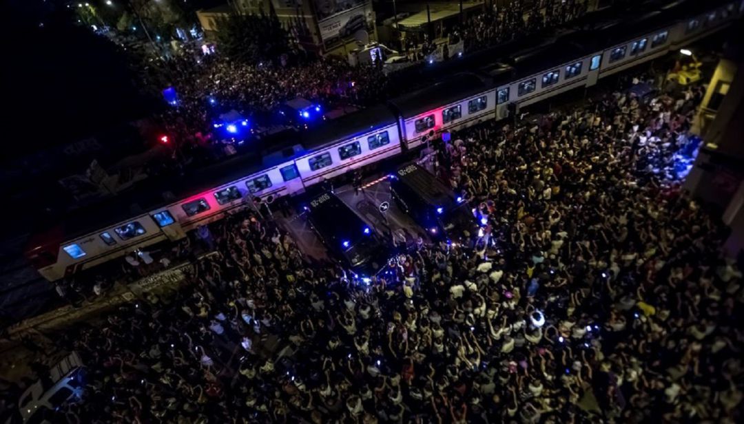 Imagen de una de las protestas de la plataforma Pro-Soterramiento junto a las vías del tren en Santiago el Mayor (Murcia) Imagen de una de las protestas de la plataforma Pro-Soterramiento junto a las vías del tren en Santiago el Mayor (Murcia)