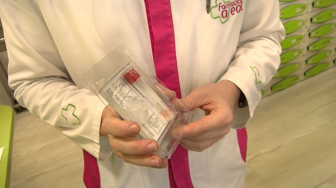 Test de saliva en una farmacia de Vigo. Test de saliva en una farmacia de Vigo.