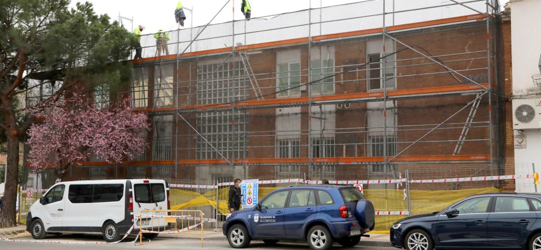 Todas dispondrán de plaza de garaje y, para optar a ellas, habrá que haberse inscrito previamente en el Registro Permanente de solicitantes de EMVIALSA Todas dispondrán de plaza de garaje y, para optar a ellas, habrá que haberse inscrito previamente en el Registro Permanente de solicitantes de EMVIALSA