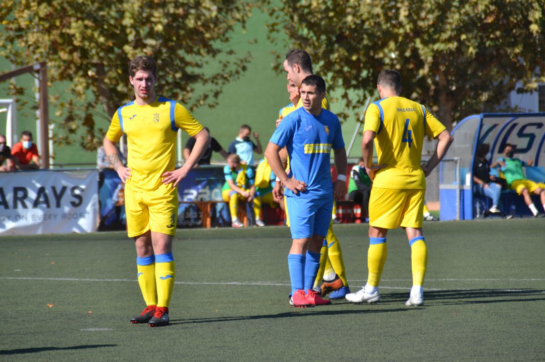 Jugadores del Pedreguer y del Dénia. Jugadores del Pedreguer y del Dénia.