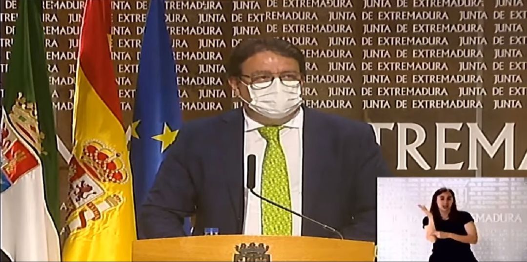 El consejero de sanidad y vicepresidente segundo de la Junta de Extremadura, José María Vergeles El consejero de sanidad y vicepresidente segundo de la Junta de Extremadura, José María Vergeles