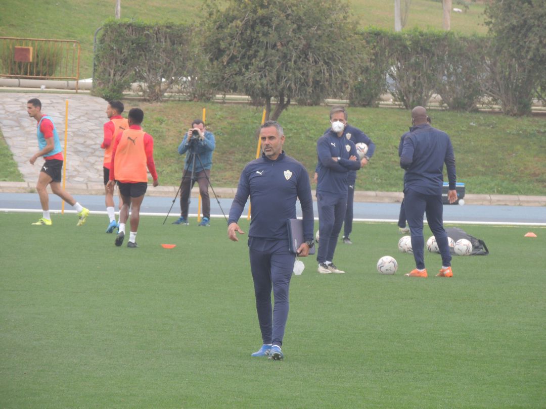 José Gomes en el entrenamiento de este miércoles en el Anexo. José Gomes en el entrenamiento de este miércoles en el Anexo.