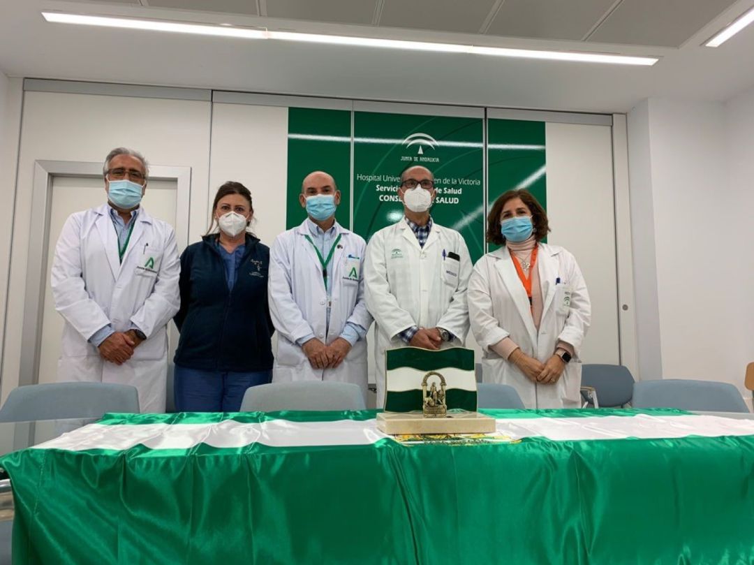 Los responsables de los servicios dedicados a la pandemia en el Clínico antes de empezar el programa de radio Los responsables de los servicios dedicados a la pandemia en el Clínico antes de empezar el programa de radio