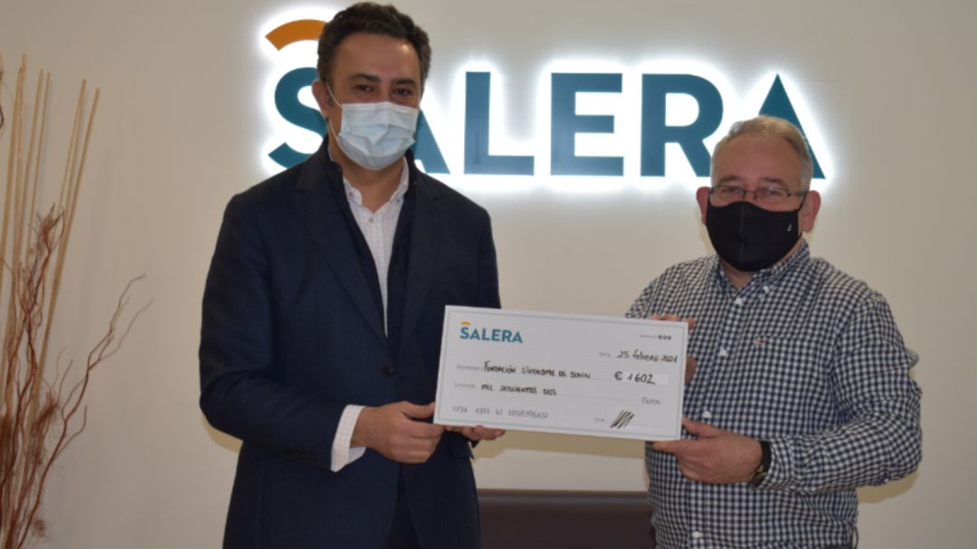 Entrega de un cheque de una campaña solidaria de la Salera a la Fundación Síndrome de Down Entrega de un cheque de una campaña solidaria de la Salera a la Fundación Síndrome de Down