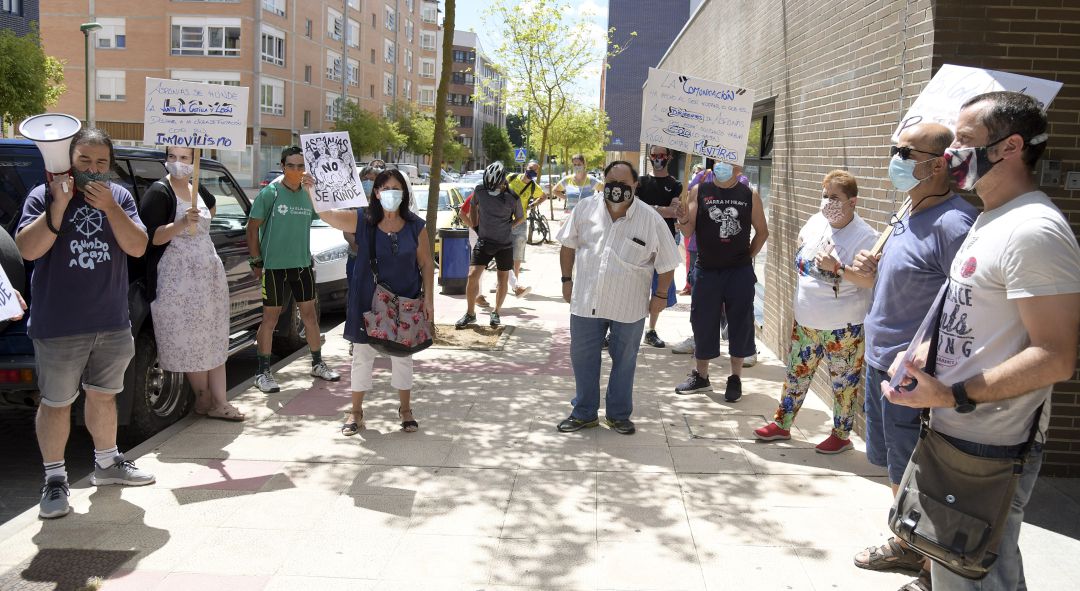 Imagen de una protesta de los trabajadores de Aspanias el pasado verano Imagen de una protesta de los trabajadores de Aspanias el pasado verano