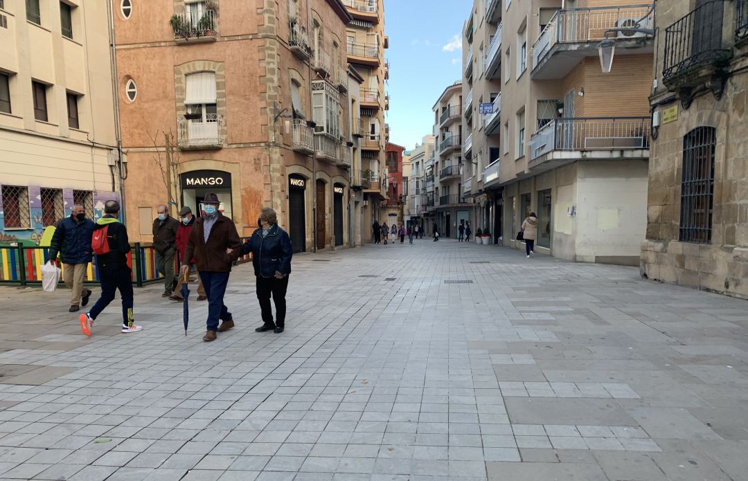 Vecinos de Úbeda paseando por la calle Nueva Vecinos de Úbeda paseando por la calle Nueva