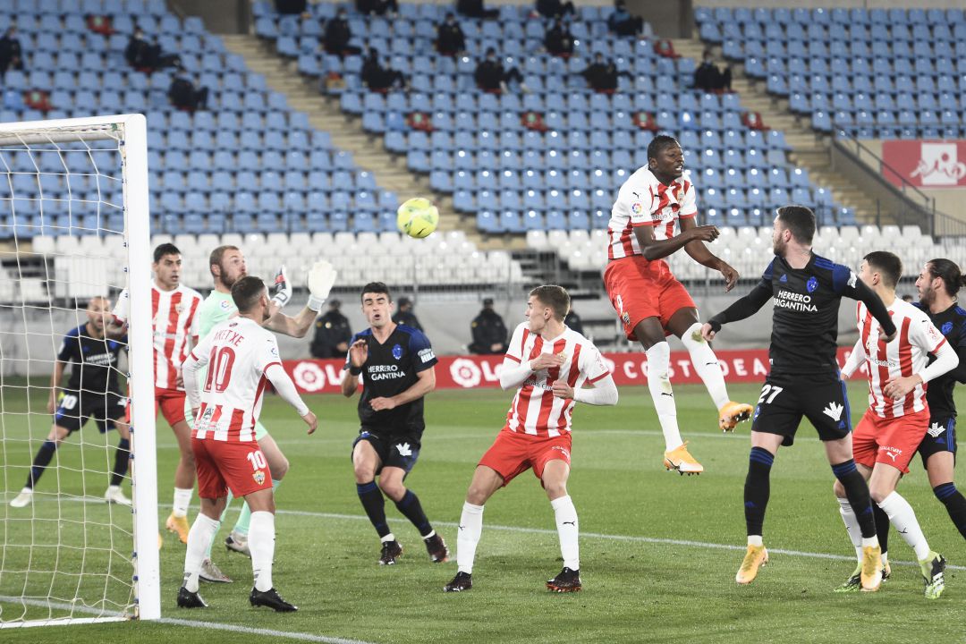 El Almería sigue batiendo récords en busca del ascenso. El Almería sigue batiendo récords en busca del ascenso.