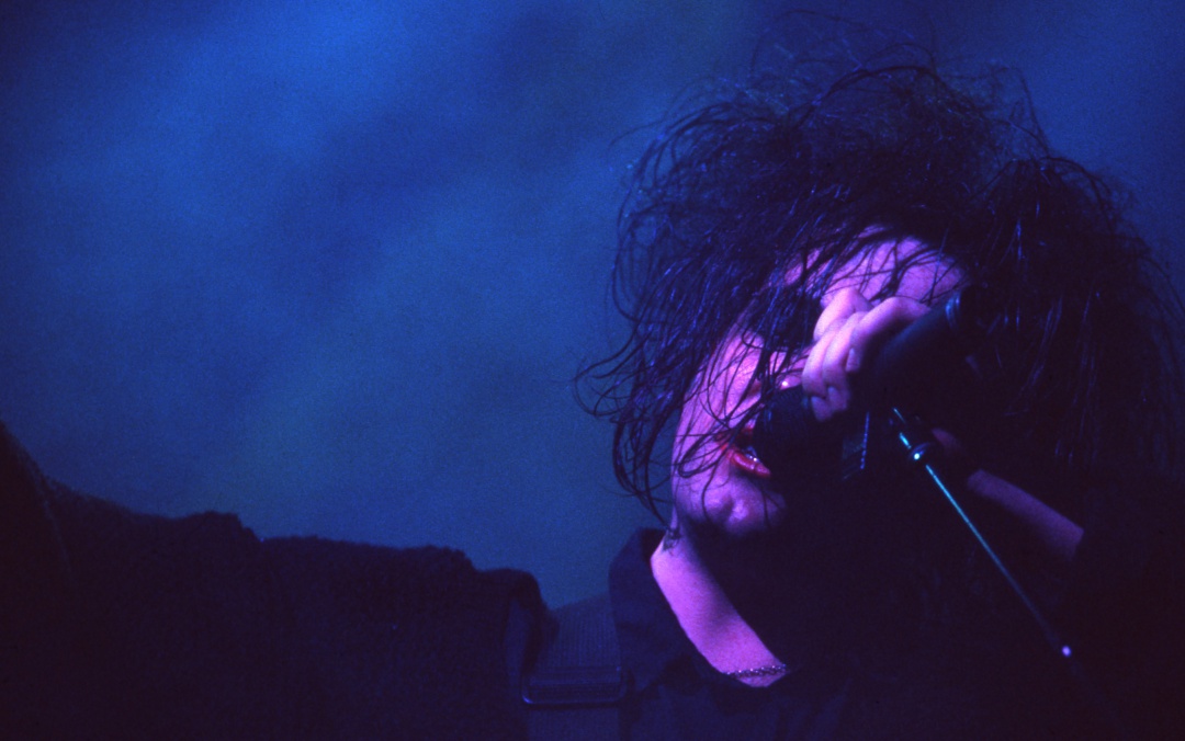 Robert Smith durante un concierto de The Cure en Los Ángeles en 1987 Robert Smith durante un concierto de The Cure en Los Ángeles en 1987