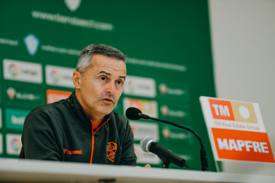 Fran Escribá durante su comparecencia telemática previa al Elche-Sevilla Fran Escribá durante su comparecencia telemática previa al Elche-Sevilla