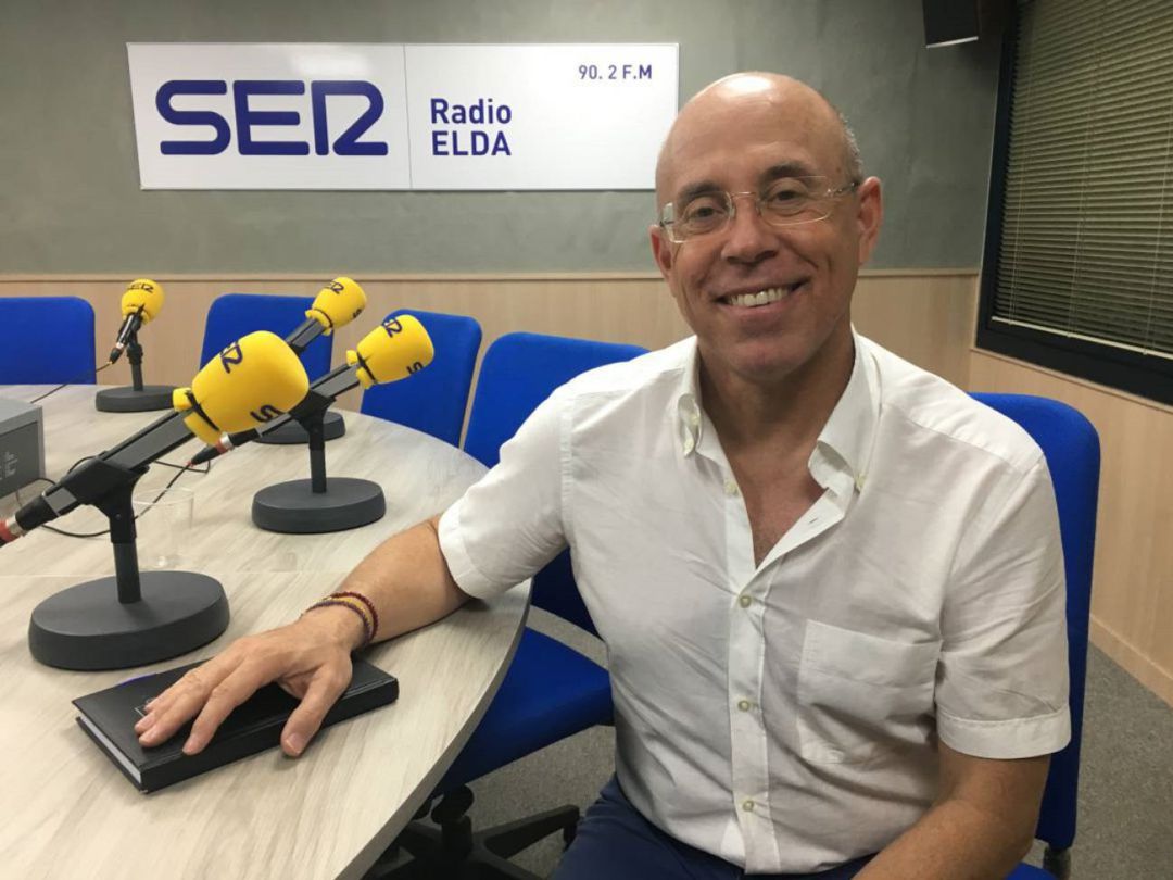 Alejandro García, alcalde Monóvar en una visita anterior a Radio Elda Alejandro García, alcalde Monóvar en una visita anterior a Radio Elda