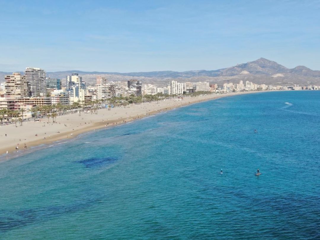 Vista aerea de la playa de San Juan Vista aerea de la playa de San Juan